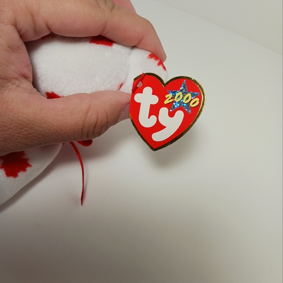 Ty Beanie Babies Chinook the Canadian Bear Canada Exclusive May 24, 2000 - Picture 2 of 8